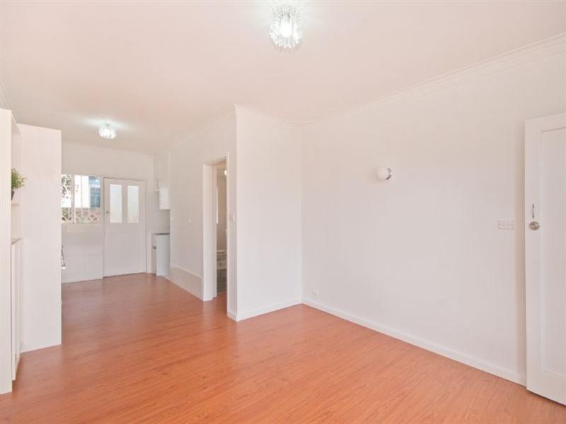 2/20 Seaview Road, West Beach SA 5024