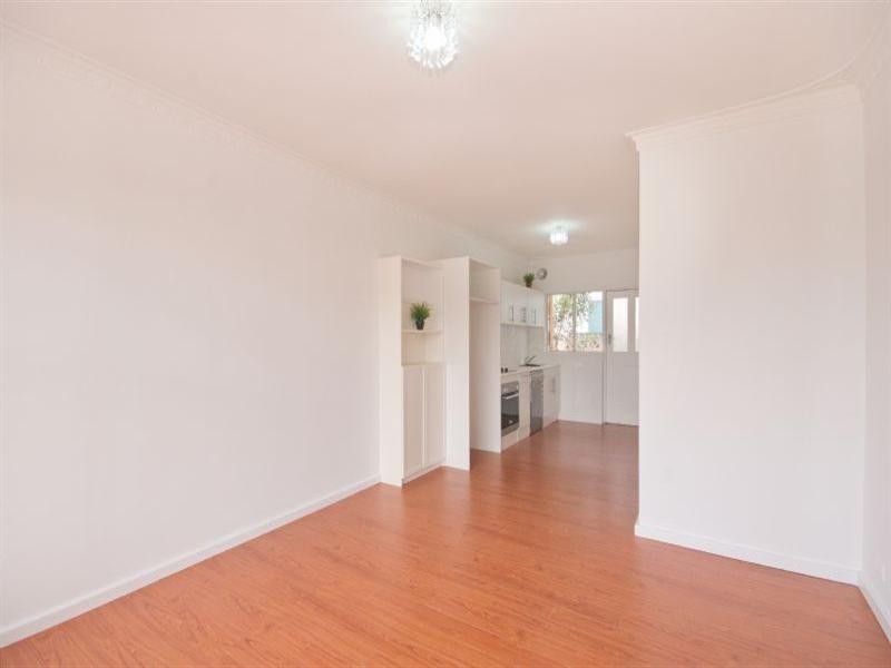 2/20 Seaview Road, West Beach SA 5024