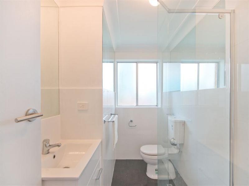 2/20 Seaview Road, West Beach SA 5024