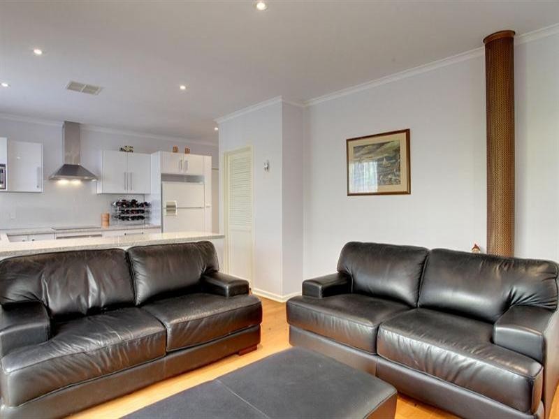 21 Rivett Avenue, Fulham Gardens SA 5024