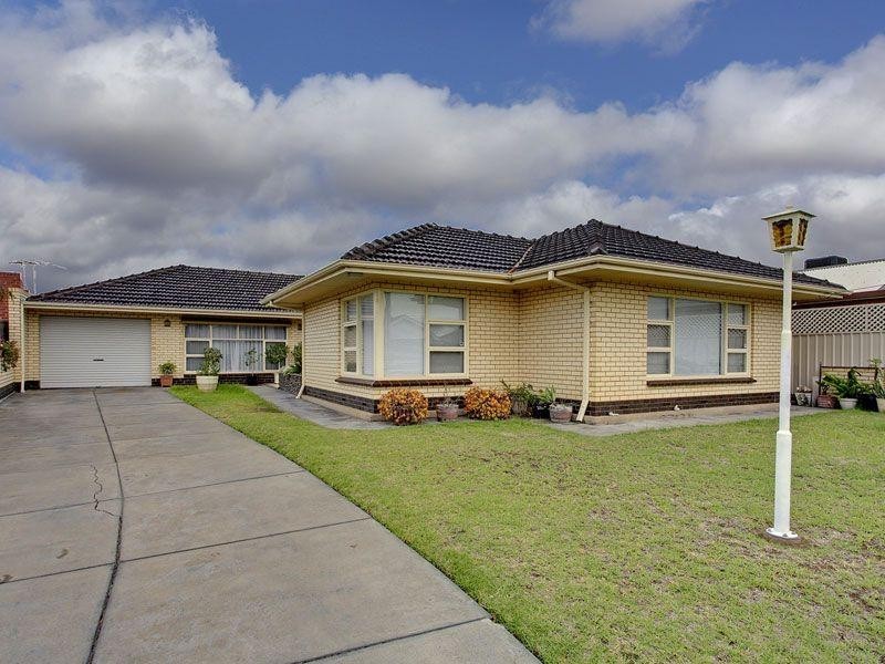 74 Ayton Avenue, Fulham SA 5024