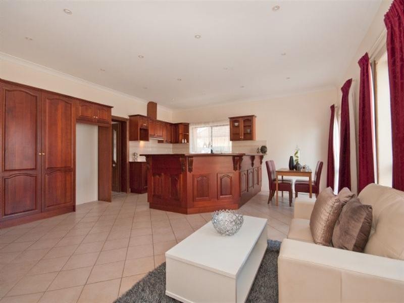 12 Squires Avenue, Seaton SA 5023