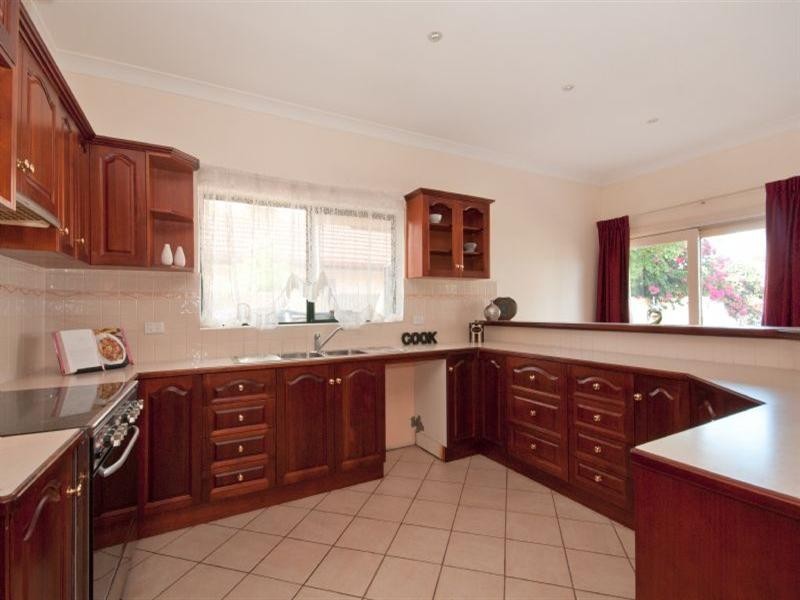 12 Squires Avenue, Seaton SA 5023