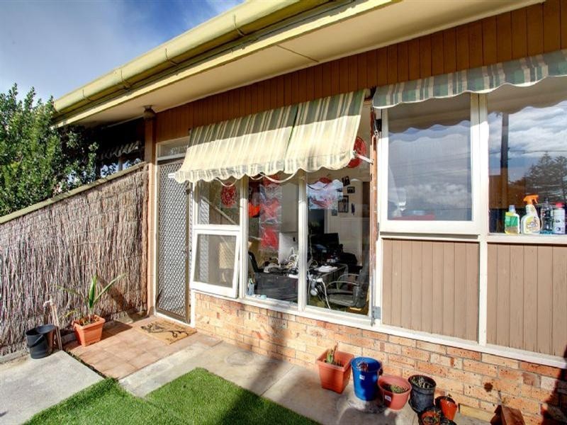 2/156 Seaview Road, Henley Beach South SA 5022