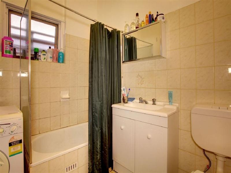 2/156 Seaview Road, Henley Beach South SA 5022