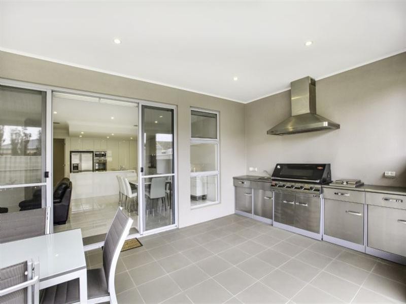 10 Thornton Street, Henley Beach South SA 5022