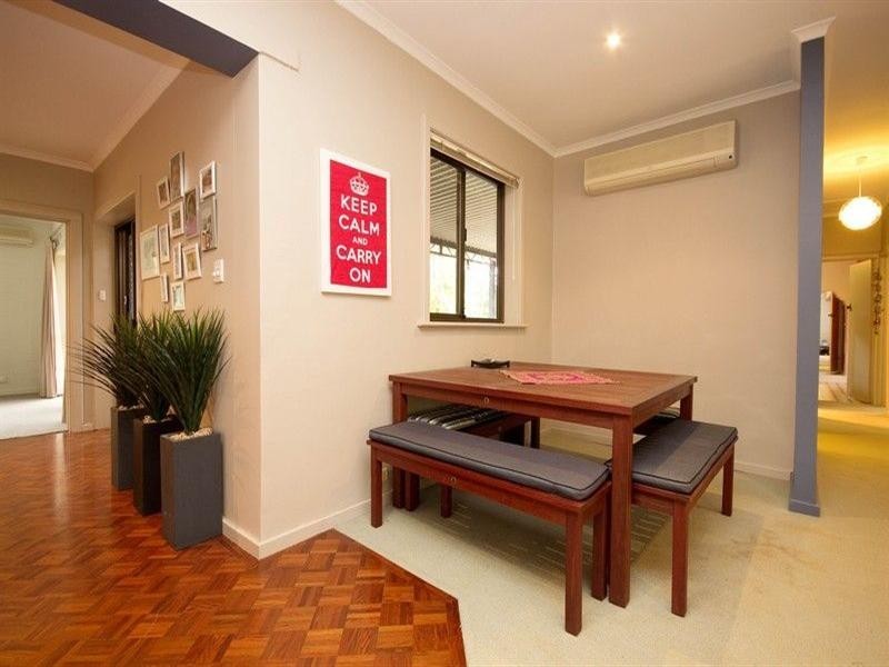 8 Neville Avenue, Clarence Gardens SA 5039