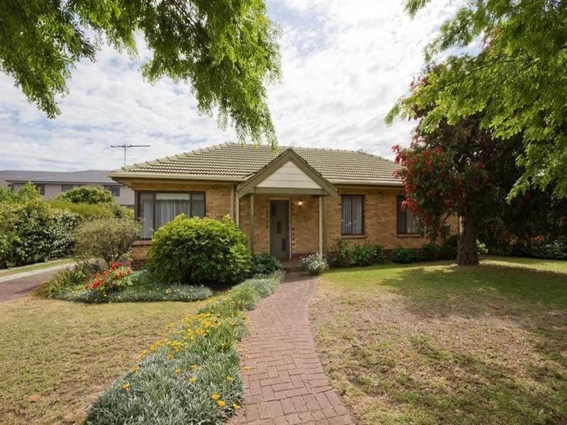 112 Halsey Road, Henley Beach South SA 5022