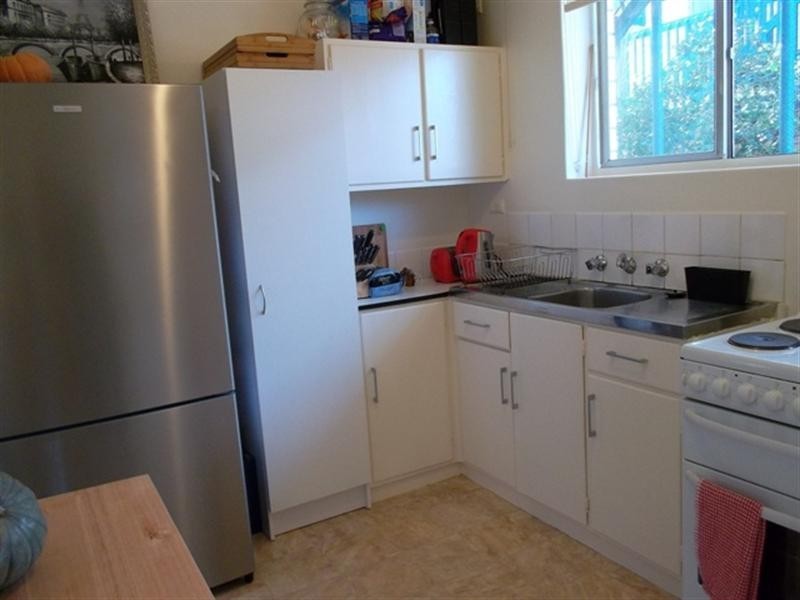 9/5A Henley Beach Road, Henley Beach South SA 5022