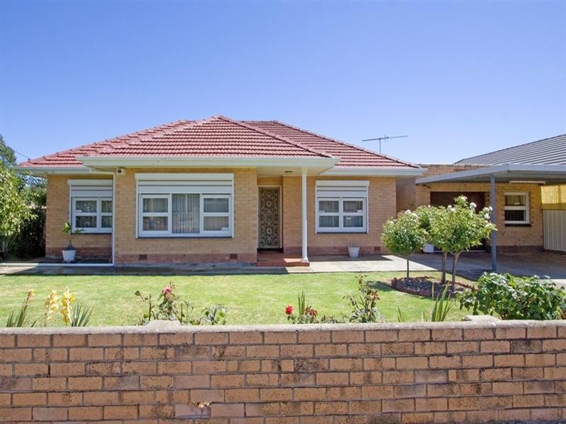 18 Angley Avenue, Findon SA 5023