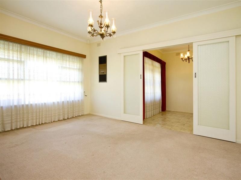 18 Angley Avenue, Findon SA 5023