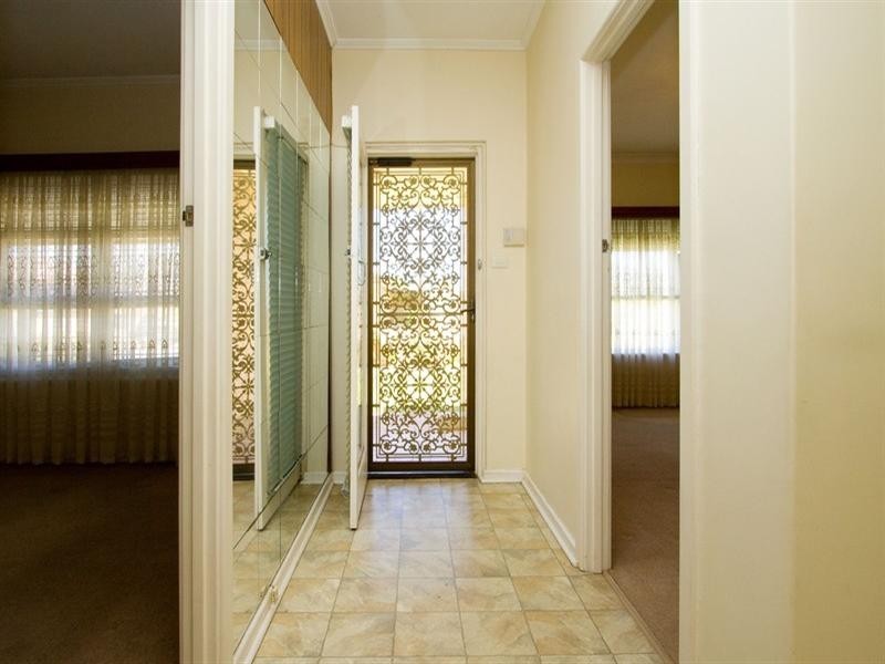 18 Angley Avenue, Findon SA 5023