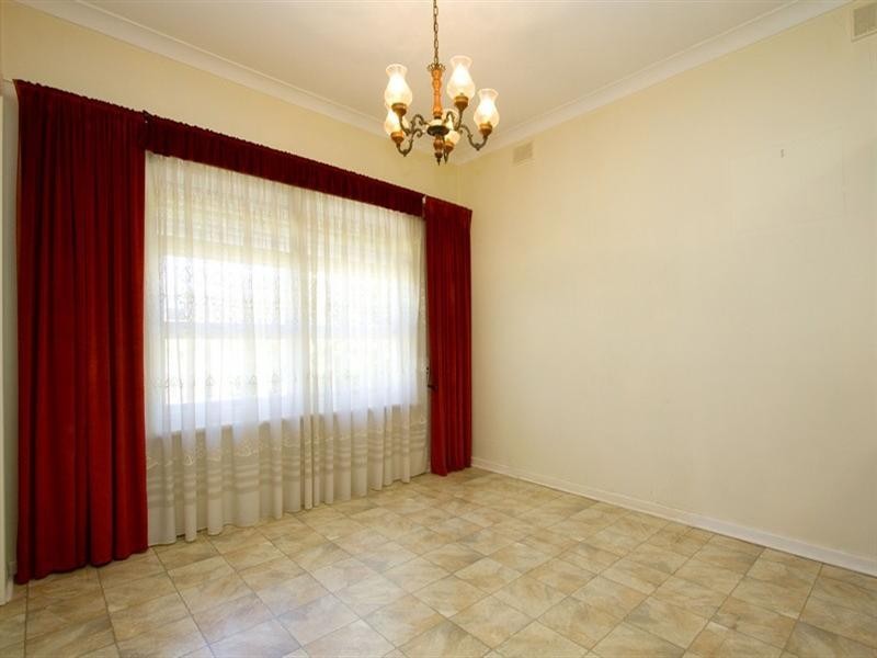 18 Angley Avenue, Findon SA 5023