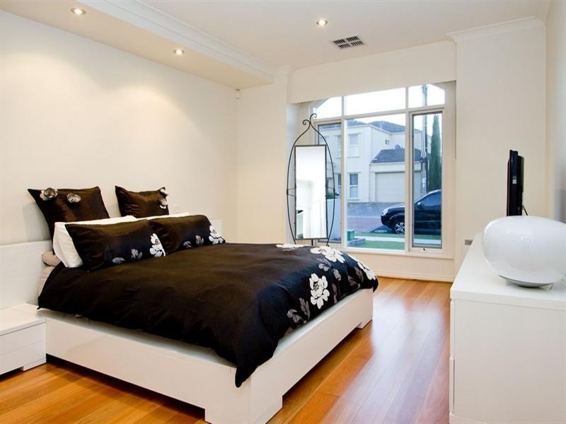 9 Swann Avenue, Flinders Park SA 5025