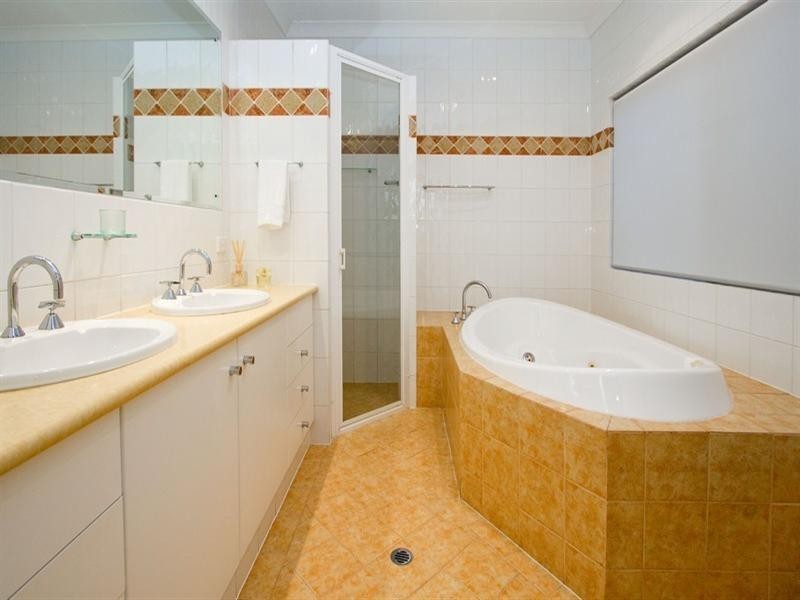 9 Swann Avenue, Flinders Park SA 5025