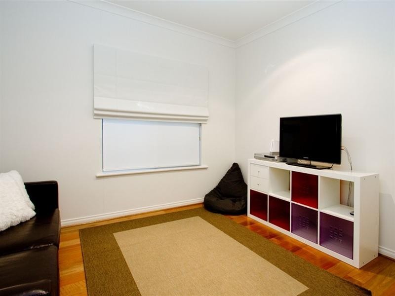 9 Swann Avenue, Flinders Park SA 5025