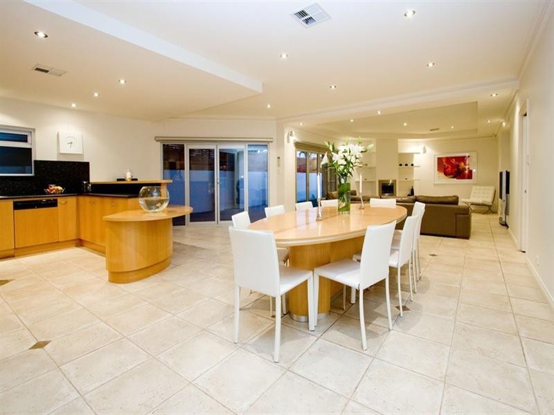 9 Swann Avenue, Flinders Park SA 5025