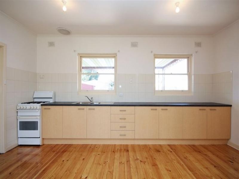 5 Strathbogie Avenue, Findon SA 5023