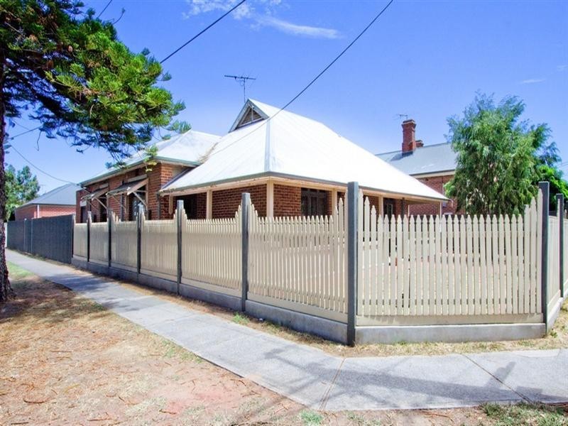 17 Main Street, Henley Beach SA 5022