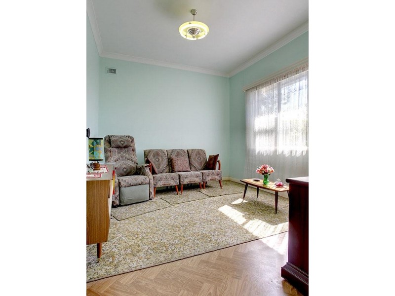 18 Rose Street, Birkenhead SA 5015