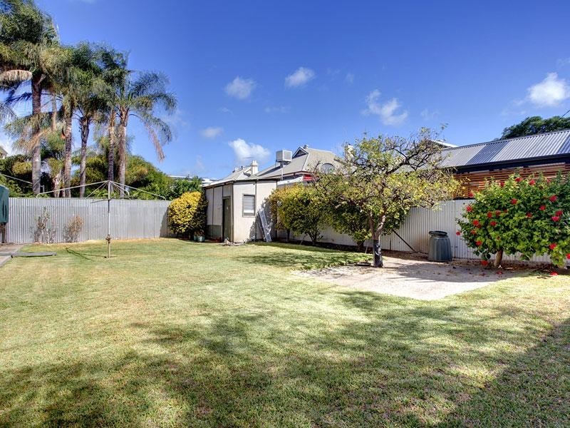 18 Rose Street, Birkenhead SA 5015