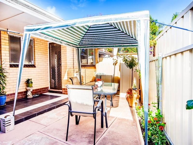 4/1 Hazel Terrace, Henley Beach South SA 5022