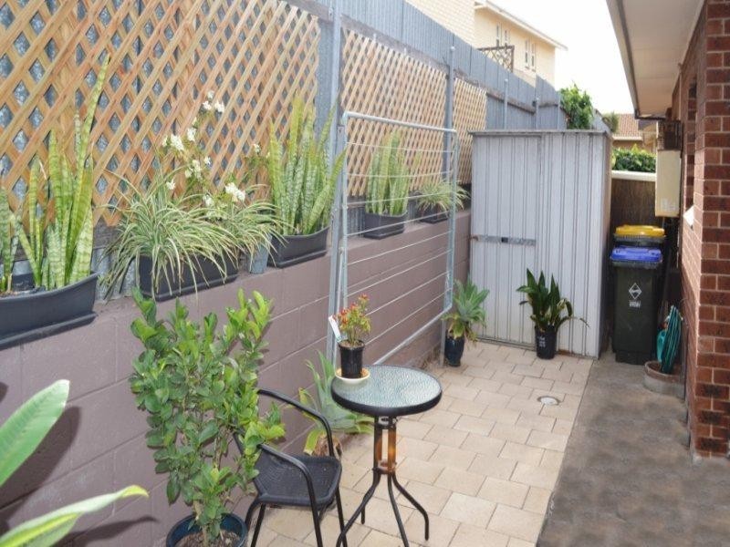 1/30 Simcock Street, West Beach SA 5024