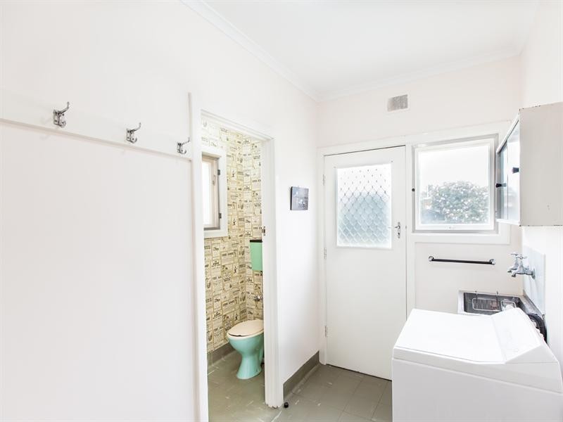 16 Laidlaw Street, Henley Beach SA 5022