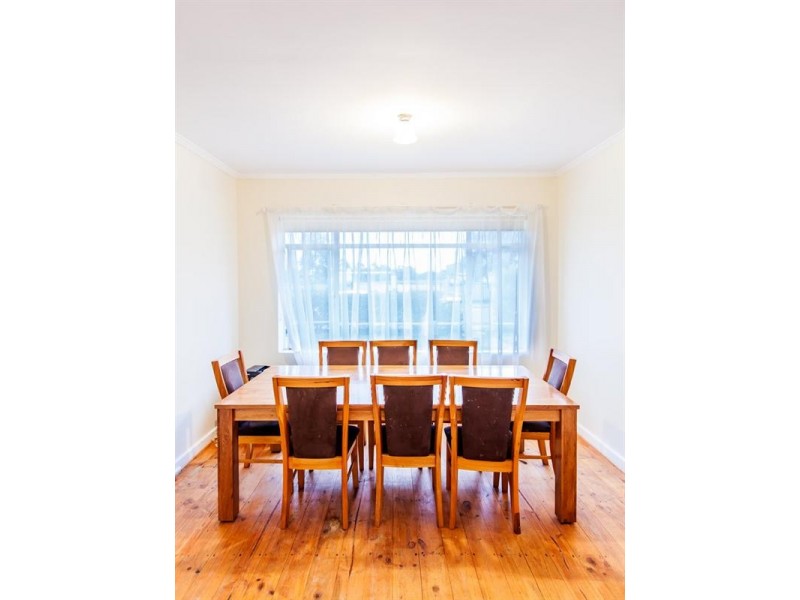 2 Mitton Avenue, Henley Beach SA 5022