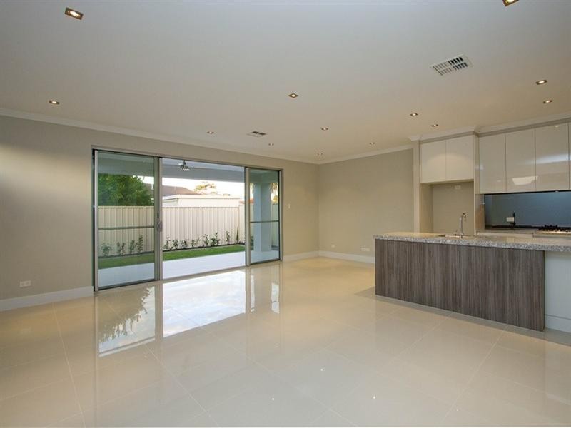 11 Madeline Crescent, Fulham Gardens SA 5024