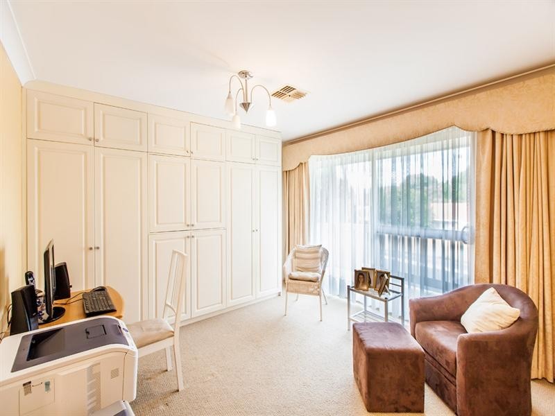 10 Harris Road, Vale Park SA 5081