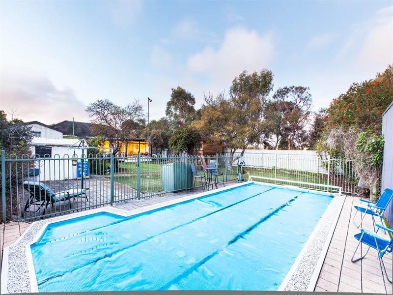2 Cluse Street, Henley Beach SA 5022