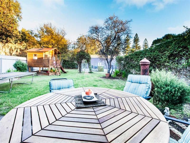 2 Cluse Street, Henley Beach SA 5022