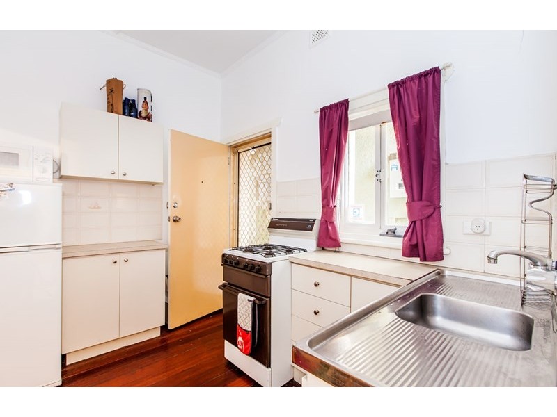 4/252 Seaview Road, Henley Beach SA 5022