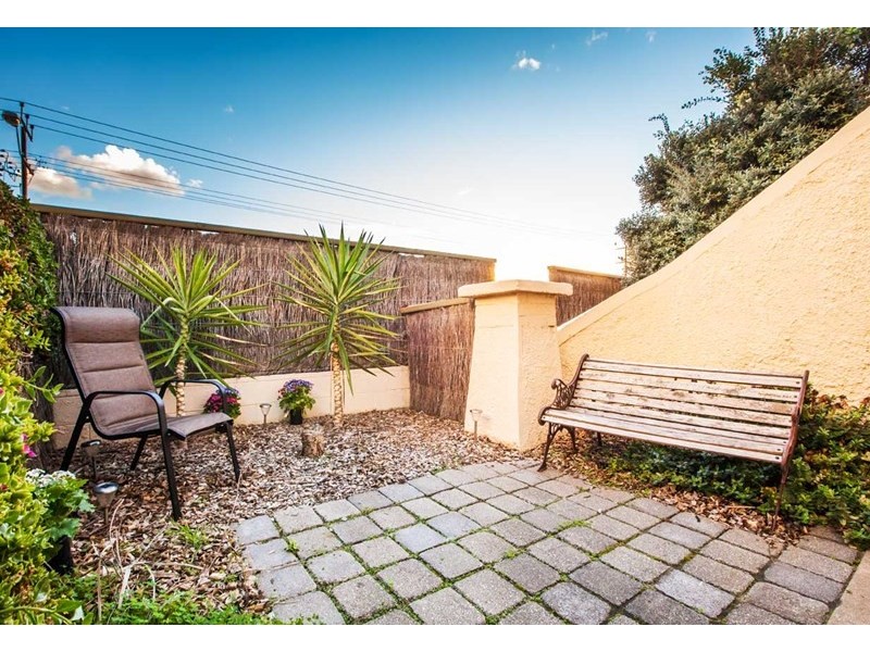 4/252 Seaview Road, Henley Beach SA 5022