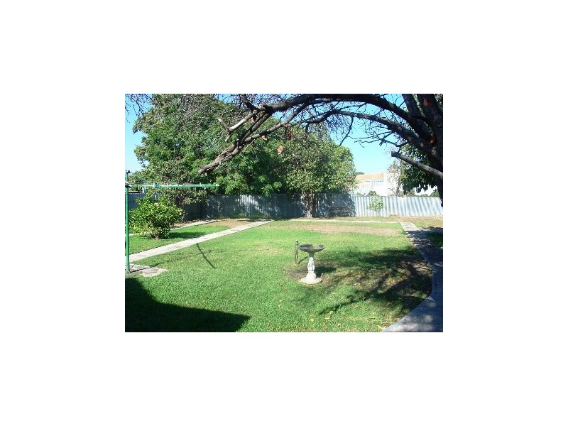 11 HMAS Australia Road, Henley Beach South SA 5022