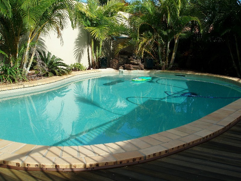 9 Torquay Place, Arundel QLD 4214