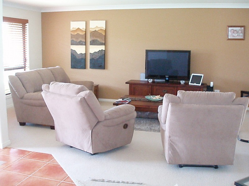 9 Torquay Place, Arundel QLD 4214