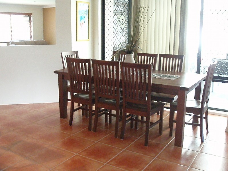 9 Torquay Place, Arundel QLD 4214