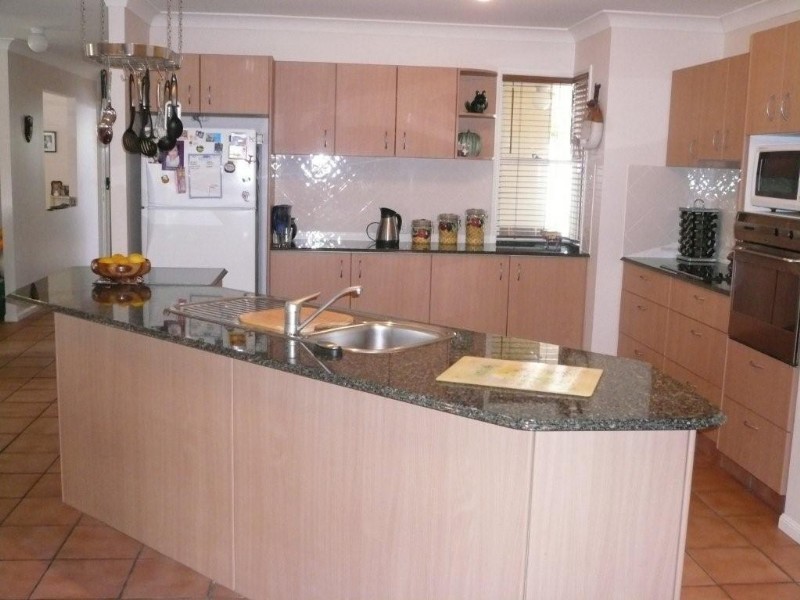 13 Mackellar Rise, Maudsland QLD 4210