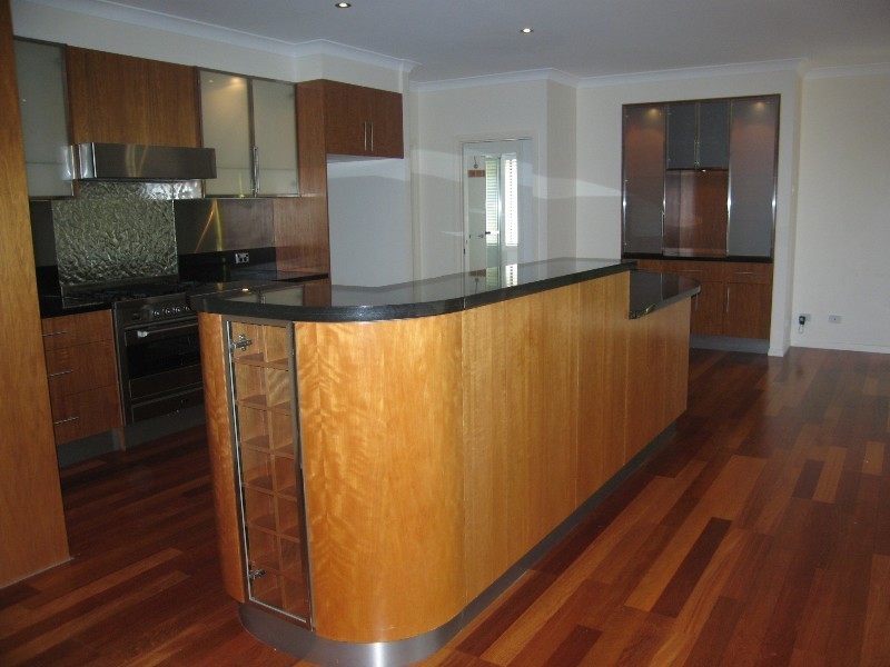 16 St Tropez Terrace, Bundall QLD 4217