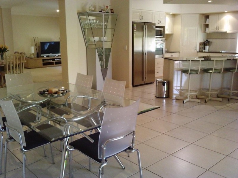 84 Tiger Drive, Arundel QLD 4214