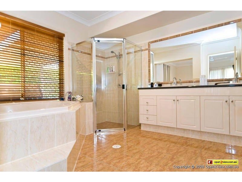 84 Tiger Drive, Arundel QLD 4214