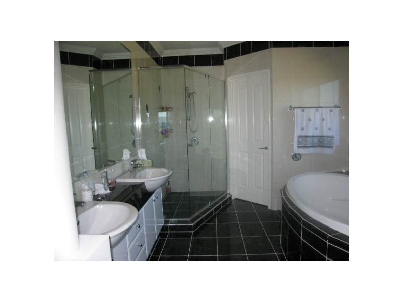 82 Salvado Drive, Pacific Pines QLD 4211