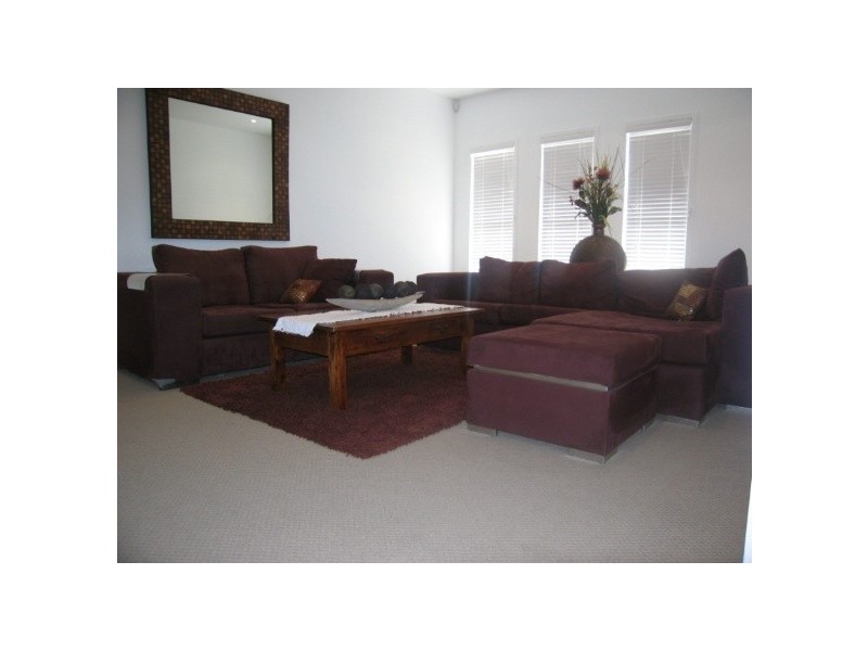 47 Salvado Drive, Pacific Pines QLD 4211