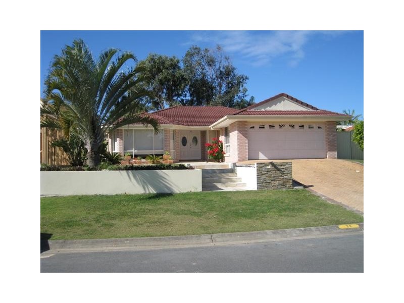 38 Desert Falls Crescent, Parkwood QLD 4214
