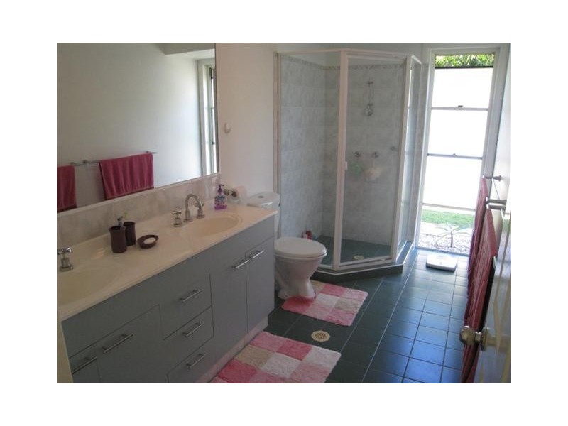 38 Desert Falls Crescent, Parkwood QLD 4214