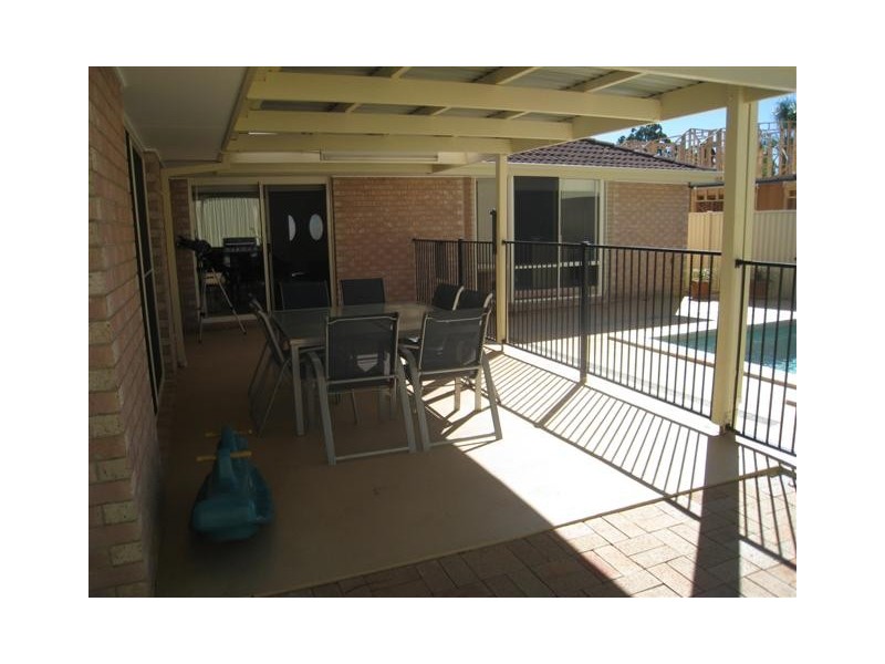 38 Desert Falls Crescent, Parkwood QLD 4214