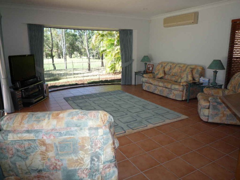 19 Hazel Court, Arundel QLD 4214