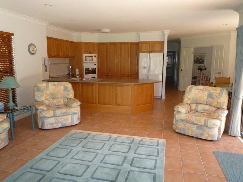 19 Hazel Court, Arundel QLD 4214